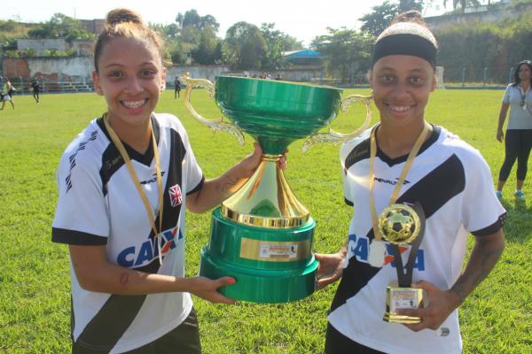 Thayla Sousa e Ronaldinha