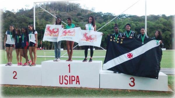 Equipe de revezamento feminino terminou na terceira colocao