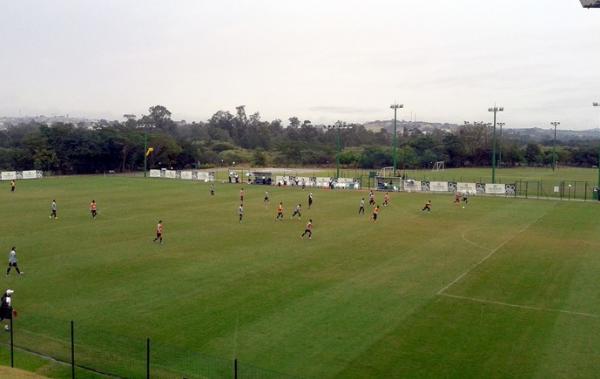 Coletivo do Vasco em Atibaia na manh desta tera-feira