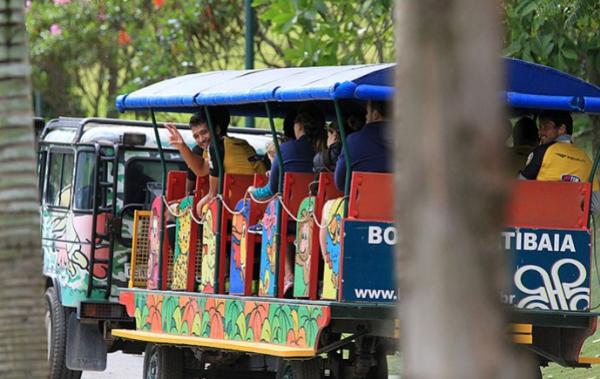 Luan acena de dentro do 