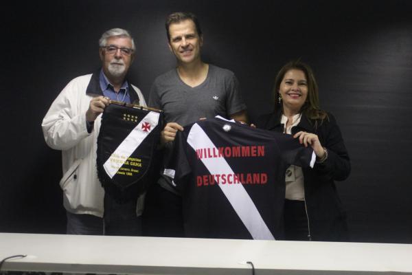 Antnio Peralta, Oliver Bierhoff e Martha Tlio