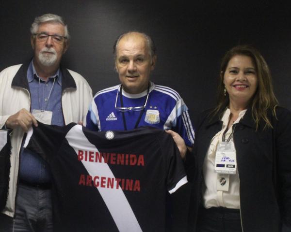  AntnioPeralta, Vice-presidente geral e Vice-presidente de Comunicao; Alejandro Sabella, tcnico da Argentina; Martha Tulio, Coordenadora Executiva do Departamento Social e Eventos do Vasco (SoEv)