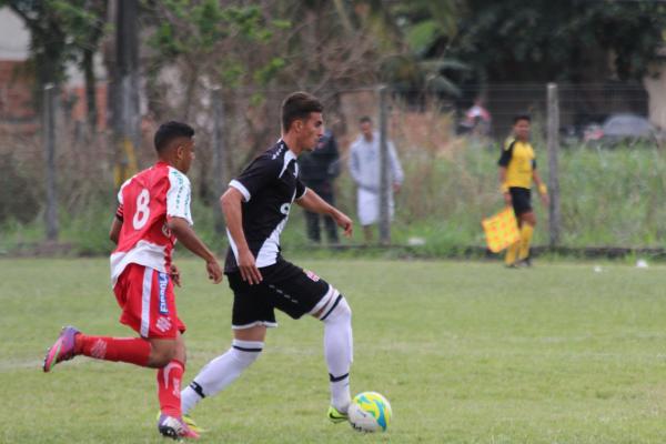 Autor de dois gols, Bruno Cosendey se destacou contra o Bangu