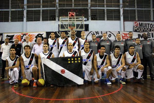 Elenco do Vasco campeo do Torneio Carioca de Basquete