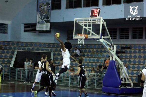 Diego Conceio protagonizou belas jogadas durante o Torneio Carioca. Na foto, partida contra o Botafogo