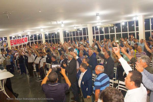 Vascanos lotaram o Clube Caa e Pesca