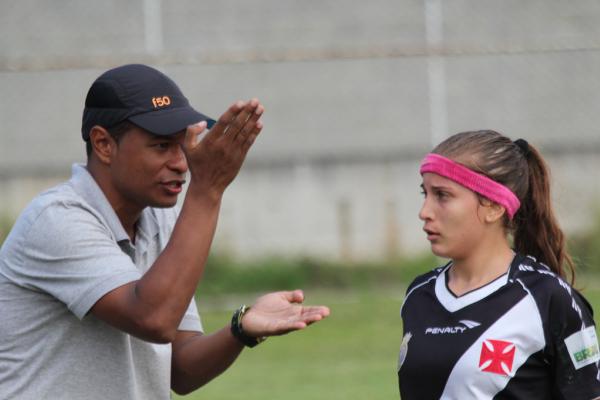 Beatriz com uma das inmeras taas que levantou no Vasco