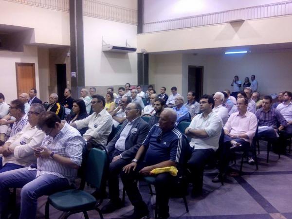 Roberto Monteiro com scios em Copacabana