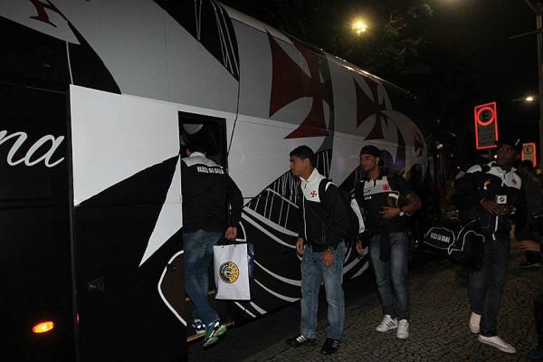 Jogadores tiveram primeiro contato com nibus aps reforma