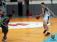 Come a bola, Caio Verssimo, que anotou 11 pontos na partida