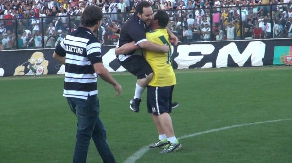 Erick Horacio comemora o seu gol