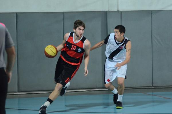 Sub-19 lutou, mas no conseguiu superar o Flamengo