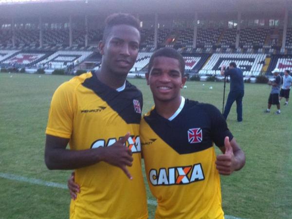 Thalles e Lorran se apresentaram nesta segunda