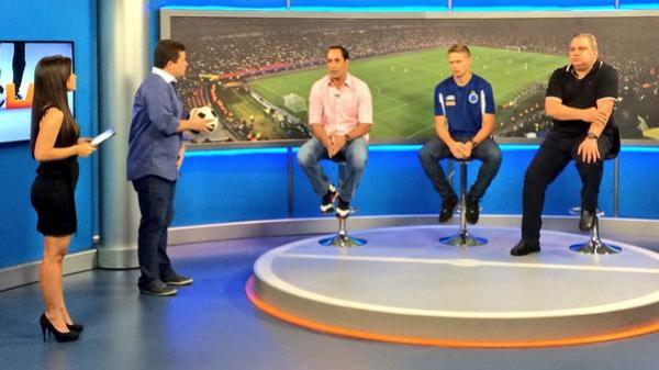 Marlone ao lado de Edmundo no programa Donos da Bola