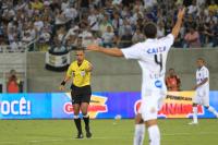 Juiz marca pnalti para o Vasco