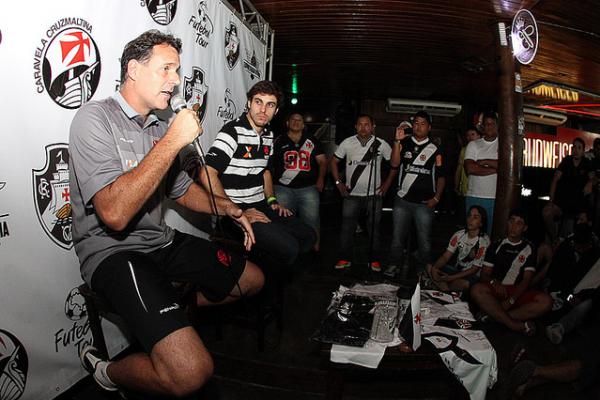 Carlos Germano e Bernardo Pontes conversaram com os torcedores