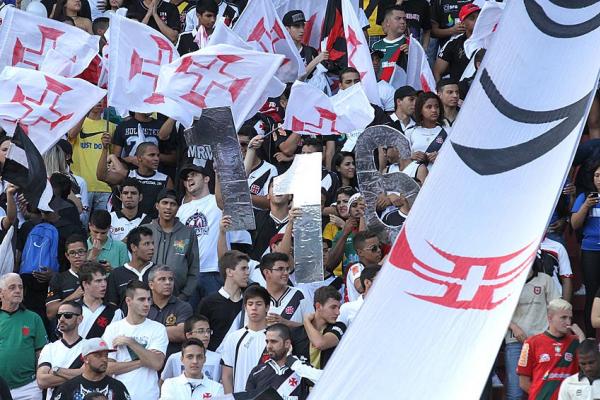 Torcida vascana voltou a dar show no Caldeiro