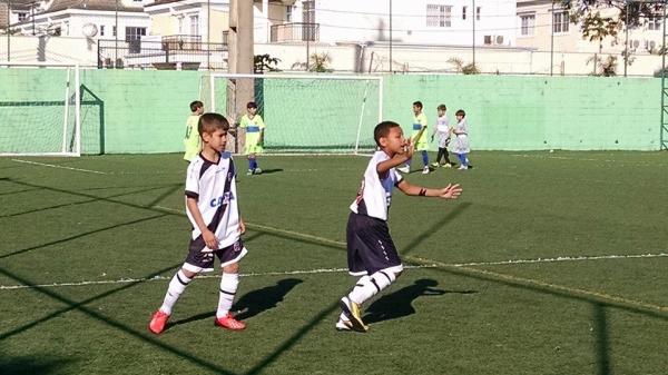 Garotada do sub-11 no tomou conhecimento do Grau 10
