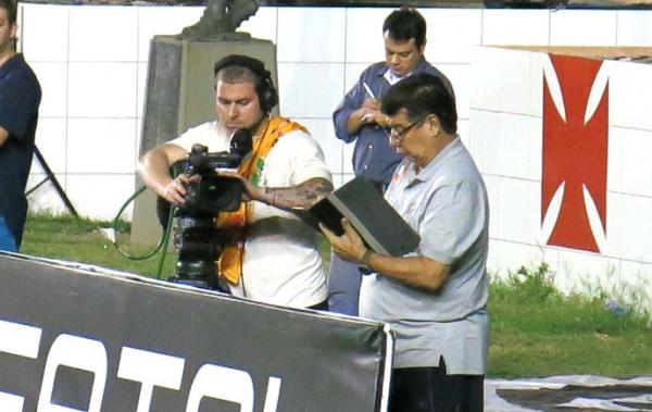 Na volta  Colina, Joel faz uma das poucas anotaes em sua famosa prancheta