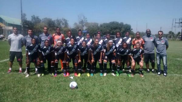 Equipe feminina adulta do Vasco venceu a primeira no Carioca