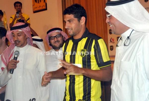 Diego Souza ficou apenas trs meses no Al Ittihad e saiu alegando salrios atrasados