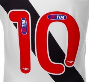 Imagem das costas da camisa do Vasco feita pela Penalty