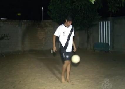 Zagueiro Eduardo, 14 anos