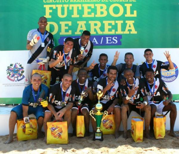 Jogadores comemoram o ttulo do Circuito Brasileiro