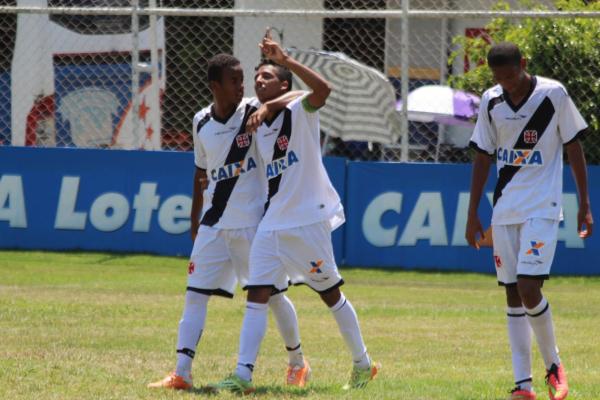 Caio Monteiro marcou seis gols contra o Duque de Caxias