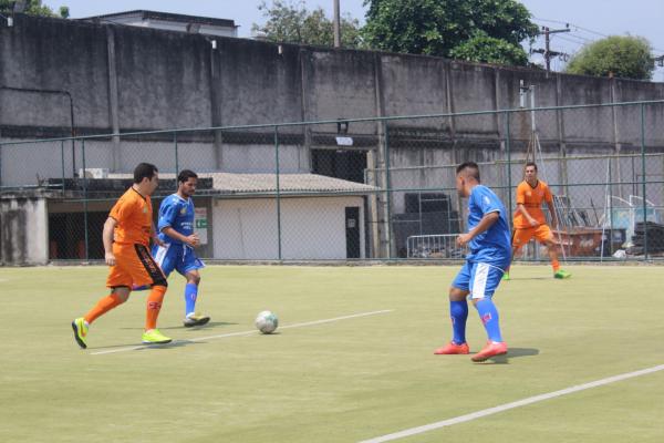 Paris-57 em ao contra a equipe Sevilha-79