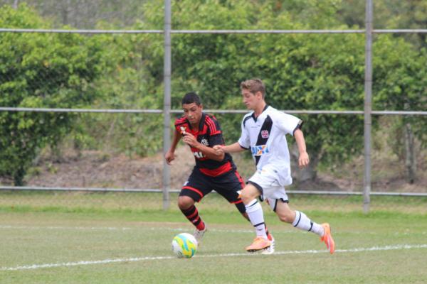 Matheus Barbosa observa antecipao de Rafael Martins