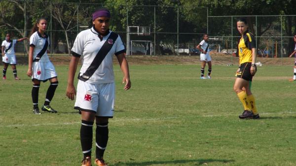 Rayane marcou trs gols contra o Botafogo