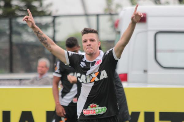 Renato Kayser brilhou contra o Palmeiras