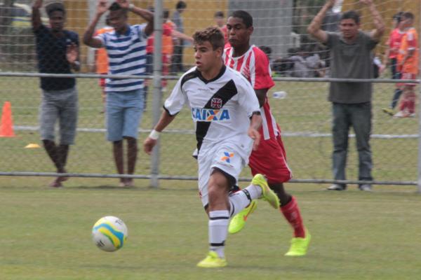 Felipinho foi um dos destaques do Vasco neste sbado