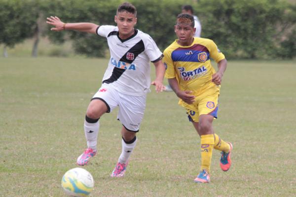 Eric anotou um dos tentos do sub-14 contra Madureira