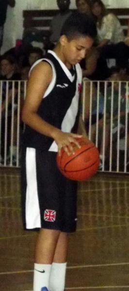 Thiaguinho foi o cestinha da partida com 24 pontos.