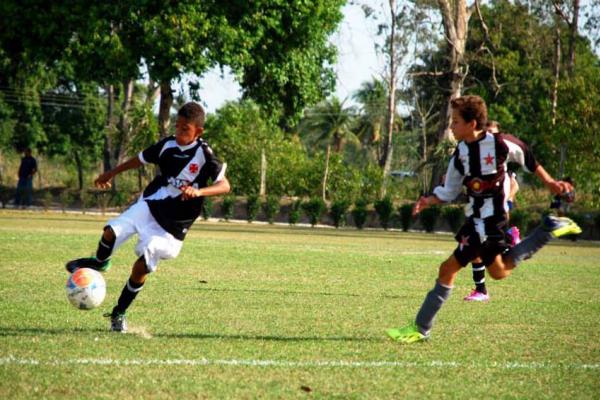 Invicta na Copa Light, Gerao 2003 fez uma nova vtima