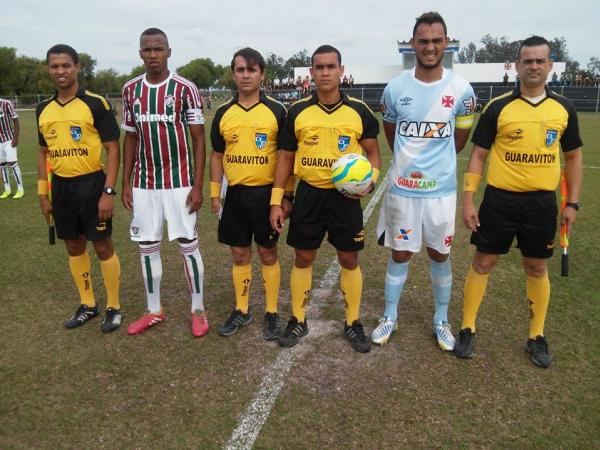 Charles foi o capito vascano contra o Fluminense