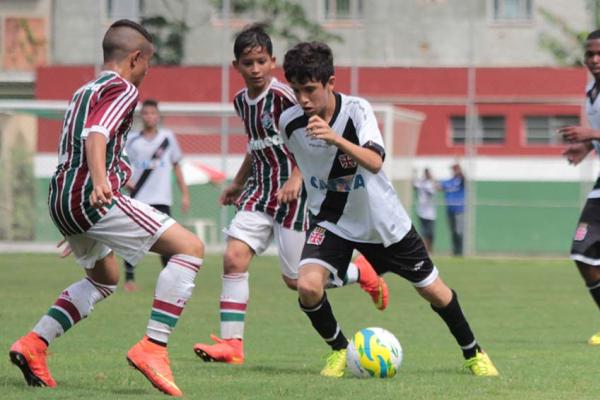 Lateral-Esquerdo Cunha