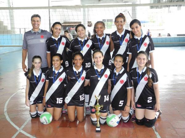 Equipe pr-mirim de vlei do Vasco