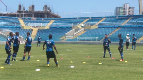 Joel conversou com alguns jogadores  parte e acompanhou as atividades