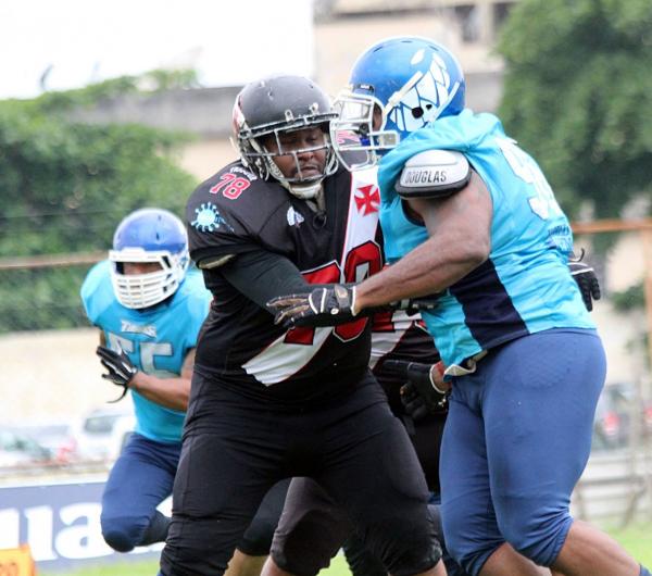 Vasco no teve muitas dificuldades para vencer a equipe brasiliense