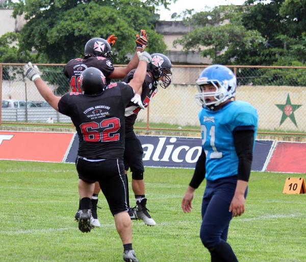 Atletas comemoram mais um touchdown