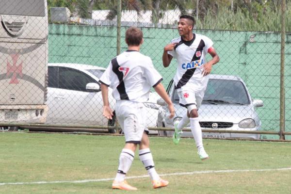 Caio Monteiro marcou o nico gol vascano no tempo normal