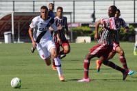 Bruno Cosendey desperdiou uma boa chance no primeiro tempo