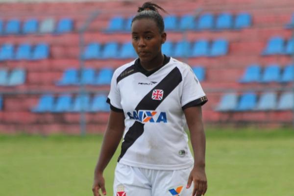 Zagueira Juliana Pacheco tambm foi convocada