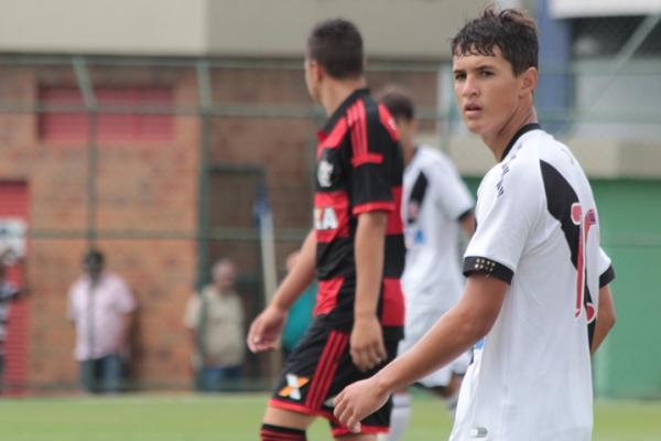 Phillippe Coutinho  o grande dolo do meio-campo Matheus Pet