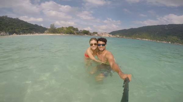 Sem futuro definido, Pedro Ken aproveita os dias de frias com a namorada Isabel na Tailndia