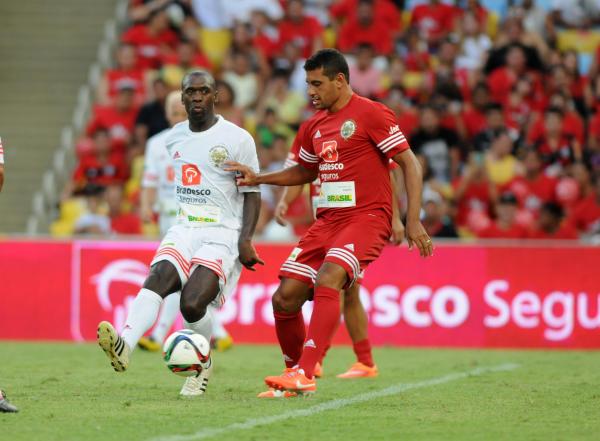 Seedorf e Diego Souza