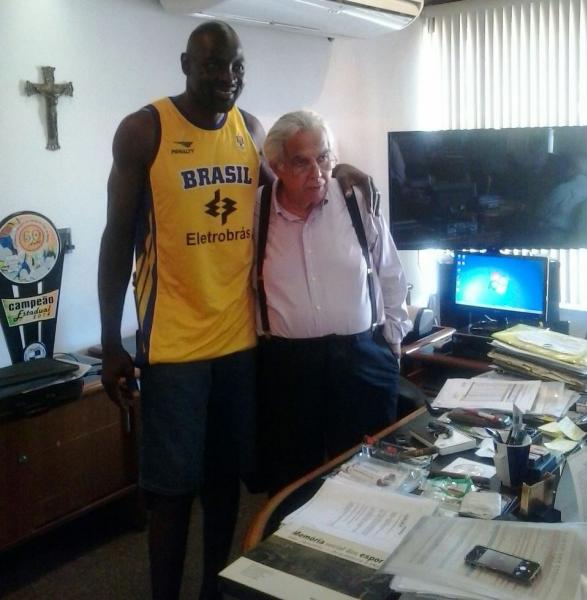 Ex-piv, Jos Vargas e o presidente Eurico Miranda em So Janurio.